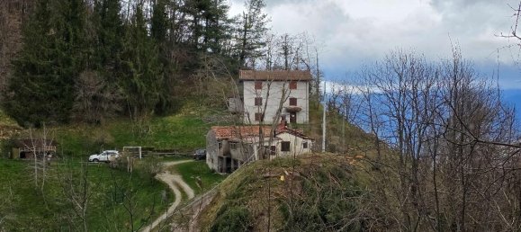 7 rooms House in Molazzana, Italy No. 75655 2