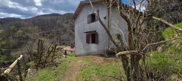 7 rooms House in Molazzana, Italy No. 75655 9