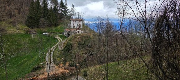 7 rooms House in Molazzana, Italy No. 75655 3