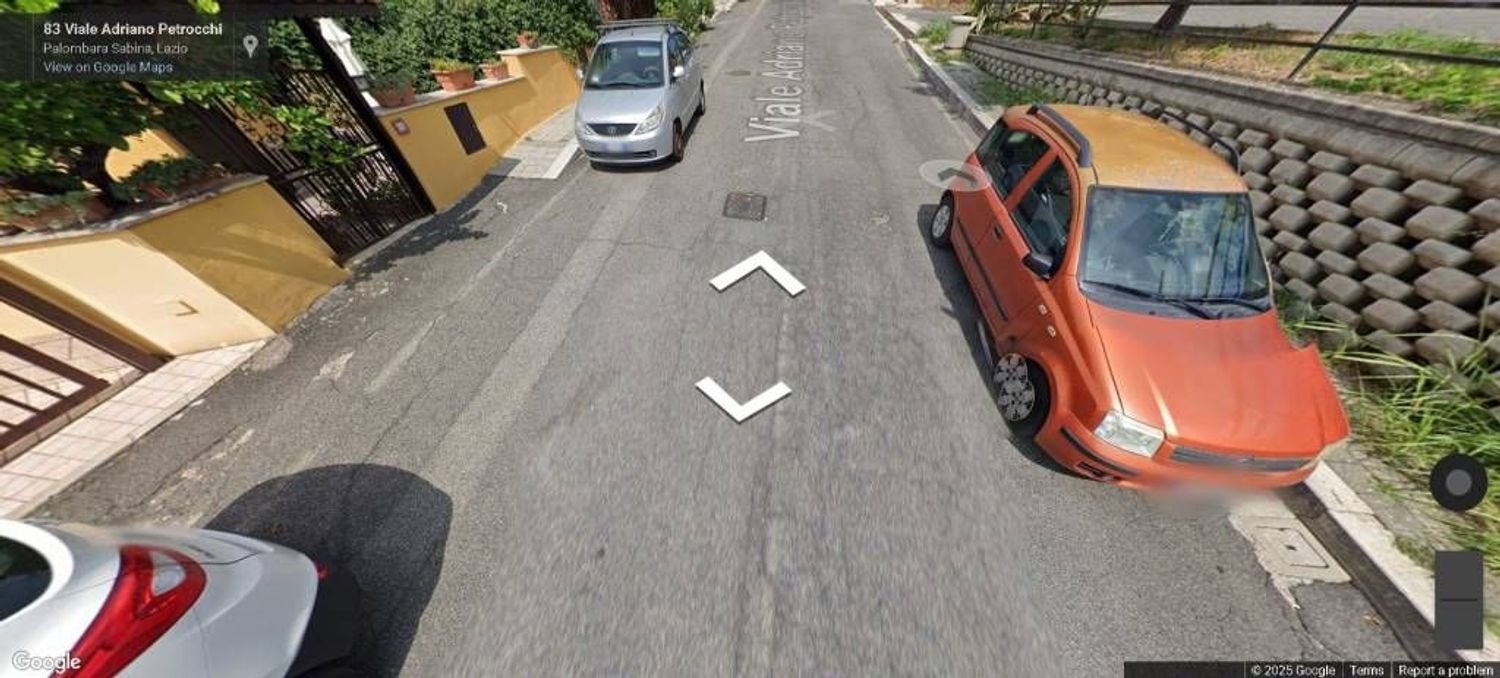  مرآب في Palombara Sabina, Italy 24متر مربع رقم 265668