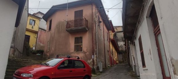 4 bedrooms House in Chiaravalle Centrale, Italy No. 373539 20