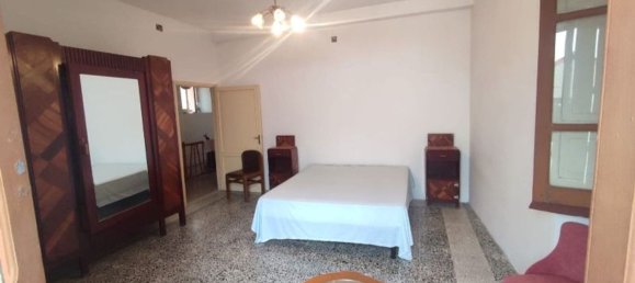 4 bedrooms House in Chiaravalle Centrale, Italy No. 373539 13