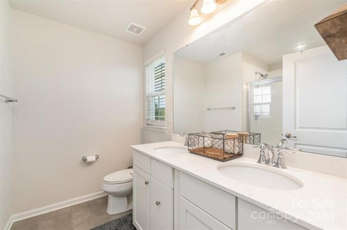 3 bedrooms House in Concord, USA No. 214686