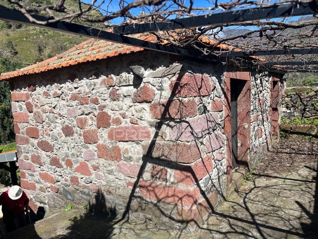 2 Schlafzimmer Haus in Ribeira Brava, Portugal, Nr. 303650