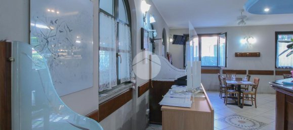 Propiedad comercial de 3 habitaciónes en Truccazzano, Italy No. 303468 5