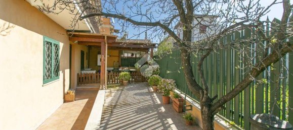 3 Schlafzimmer Wohnung in Mentana, Italy, Nr. 52338 2