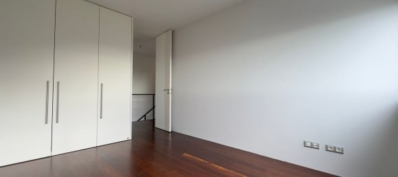 Casa de 3 dormitorios en Funchal, Portugal No. 84110 2