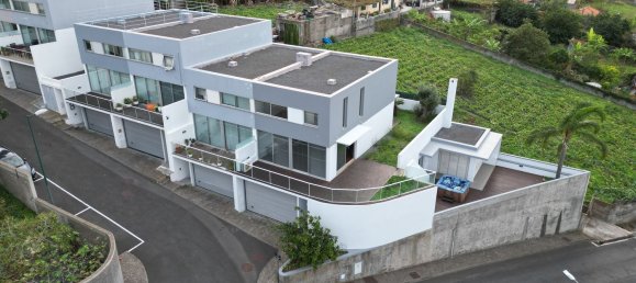 Casa de 3 dormitorios en Funchal, Portugal No. 84110 11