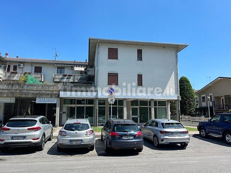 3 bedrooms Apartment in Cerro al Lambro, Italy No. 338783
