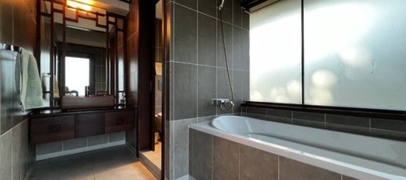 Casa de 4 dormitorios en Thu Duc, Vietnam No. 18552 26