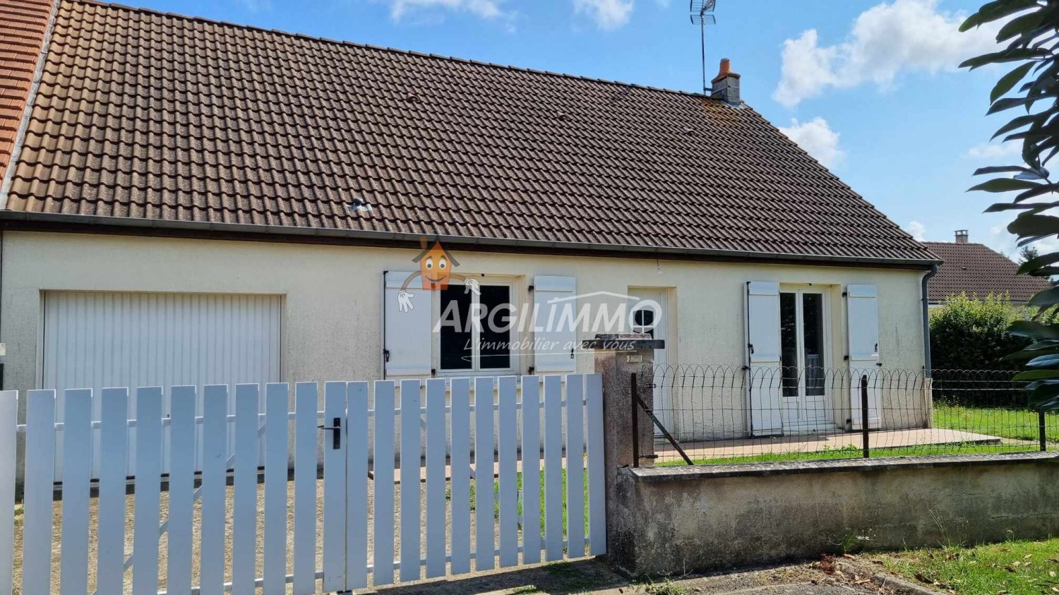 2 bedrooms House in Sarthe, France No. 282488