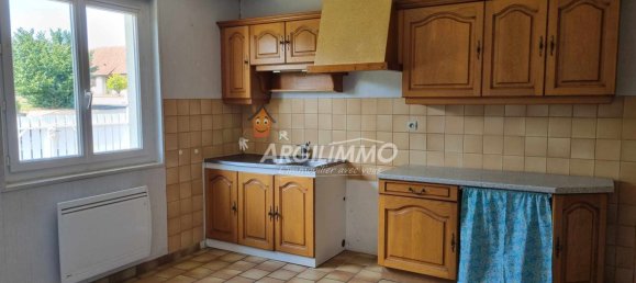 2 bedrooms House in Sarthe, France No. 282488 4