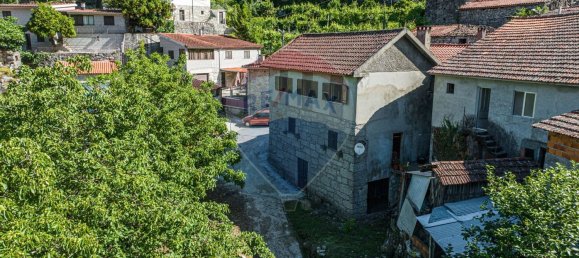 3 bedrooms House in Carvalheira, Portugal No. 31324 10