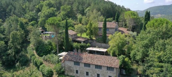 6 bedrooms House in Umbertide, Italy No. 320311 3