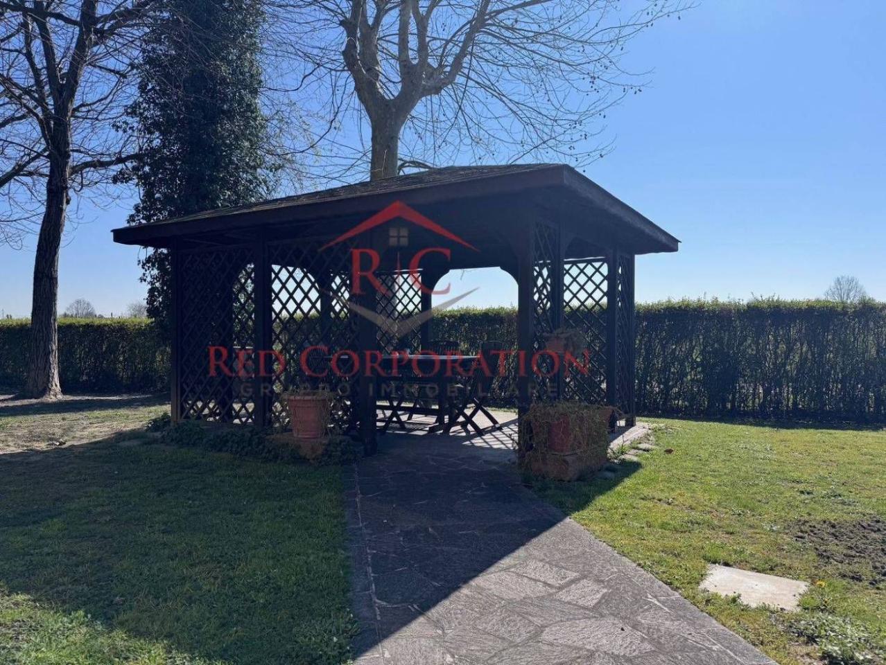 7 rooms House in Correggio, Italy No. 40848