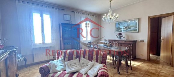 7 rooms House in Correggio, Italy No. 40848 2