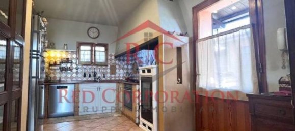 7 rooms House in Correggio, Italy No. 40848 10