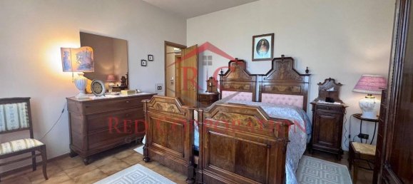7 rooms House in Correggio, Italy No. 40848 17