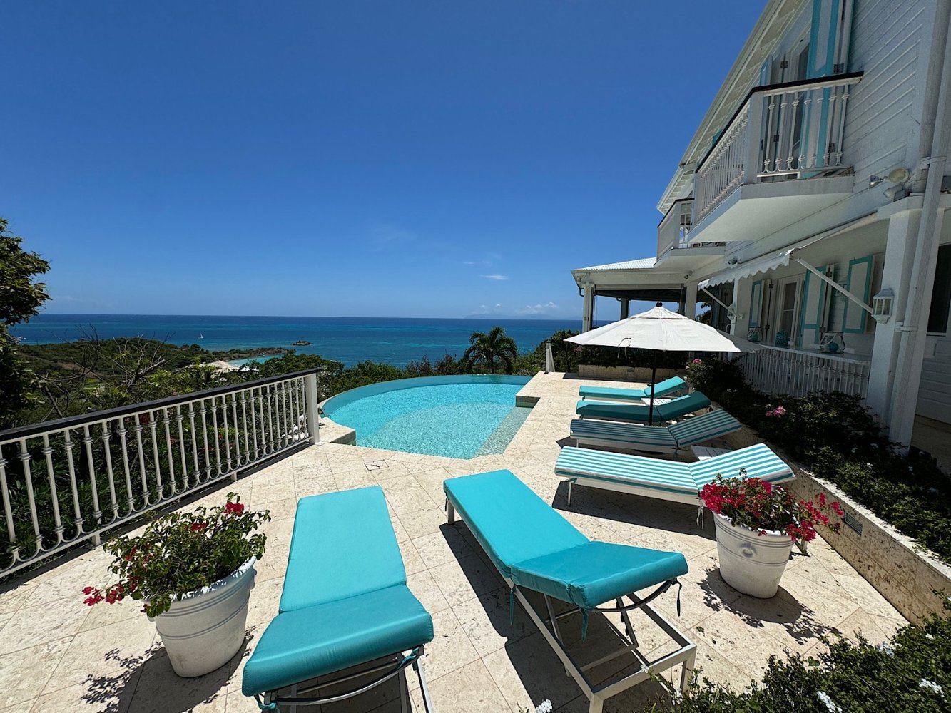 5 bedrooms Villa in Johnsons Point, Antigua and Barbuda No. 32