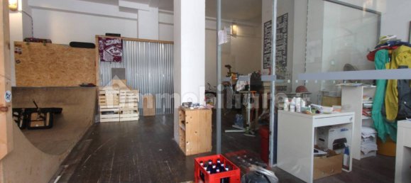 1-salle Propriété commerciale à Ascoli Piceno, Italy No. 168420 3