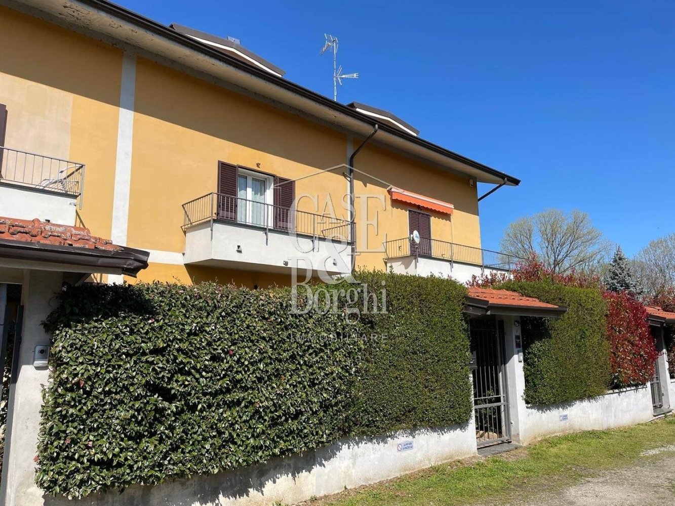 Дом с 5 комнатами в Червезина, Италия № 3586