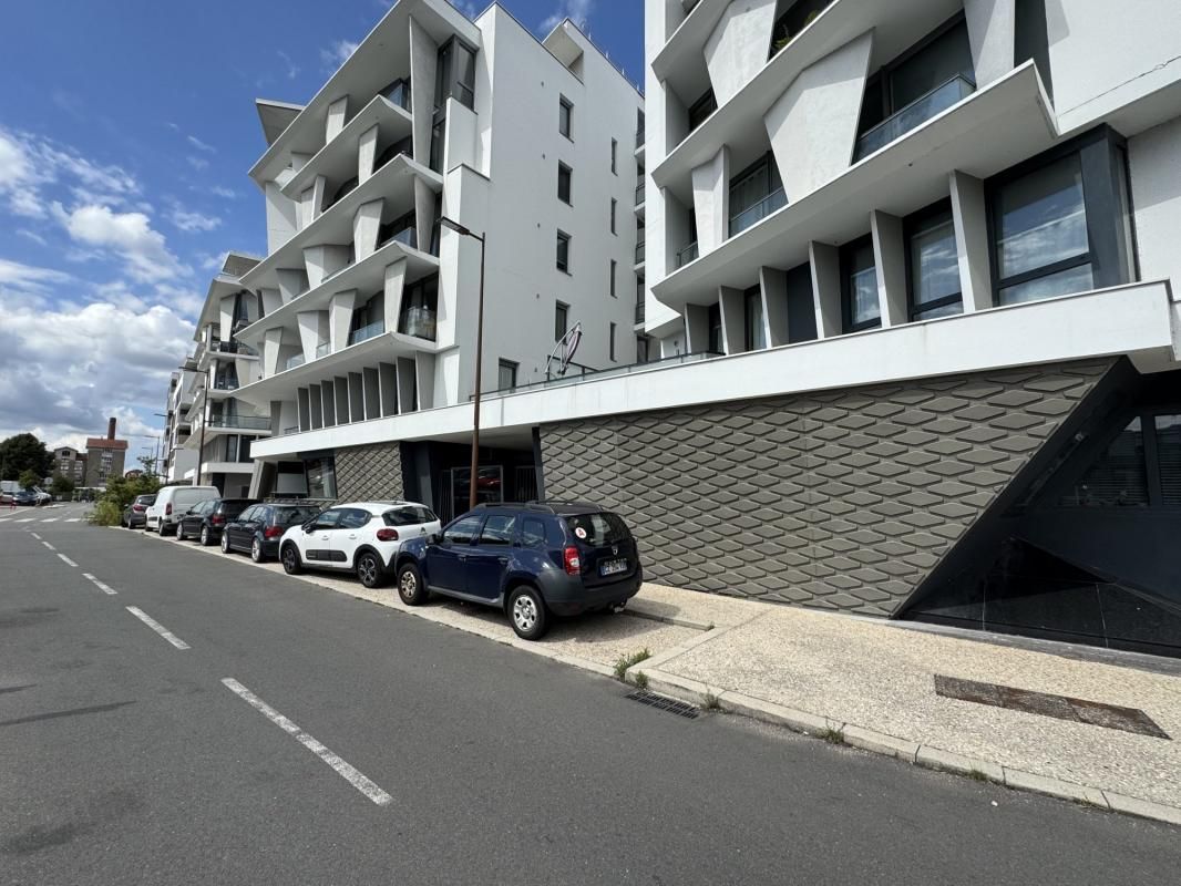 1 bedroom Apartment in Ris-Orangis, France No. 296518