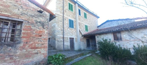 3 bedrooms House in Molazzana, Italy No. 79799 15