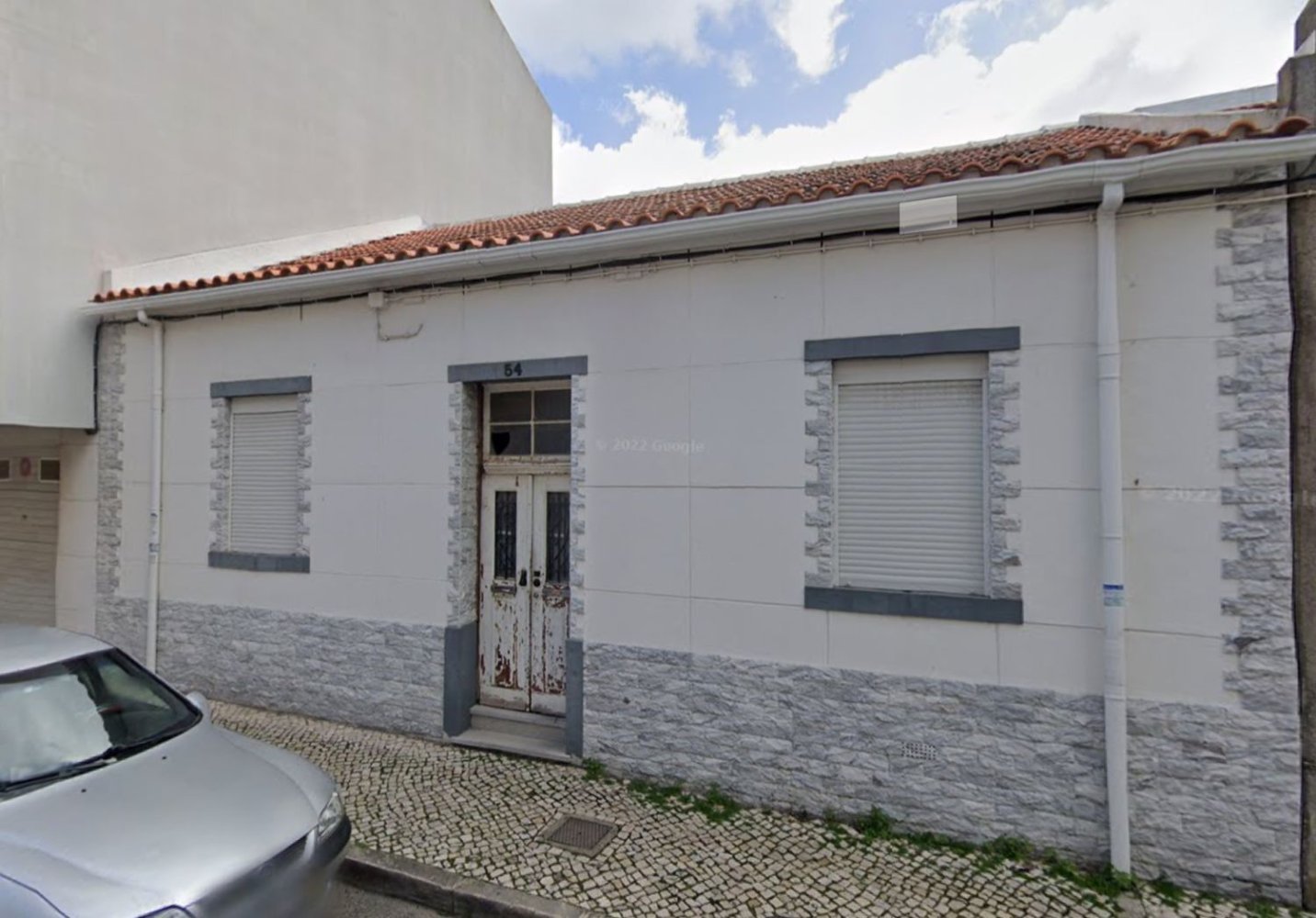 Edificio en Amadora, Portugal 100 m² No. 69211