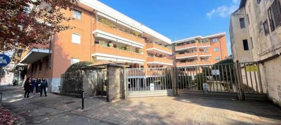 195m² Garage in Novara, Italy No. 230007 2