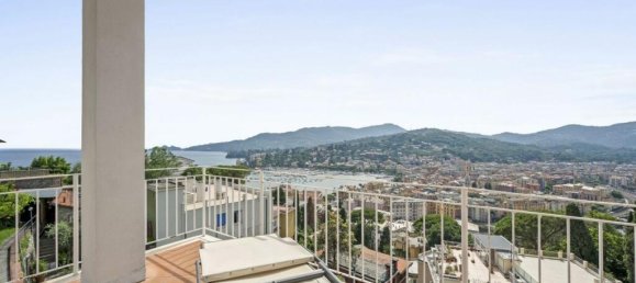 3 bedrooms Villa in Rapallo, Italy No. 55678 2