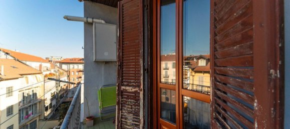 Квартира с 3 комнатами в Турин, Италия № 43573 11