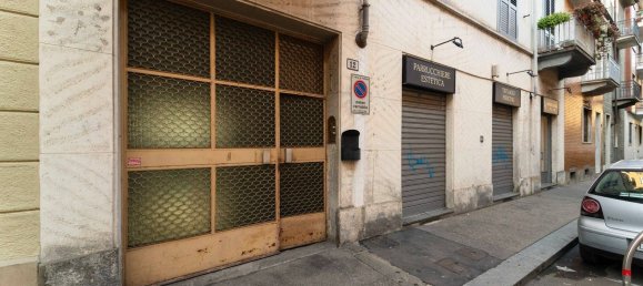 Квартира с 3 комнатами в Турин, Италия № 43573 3