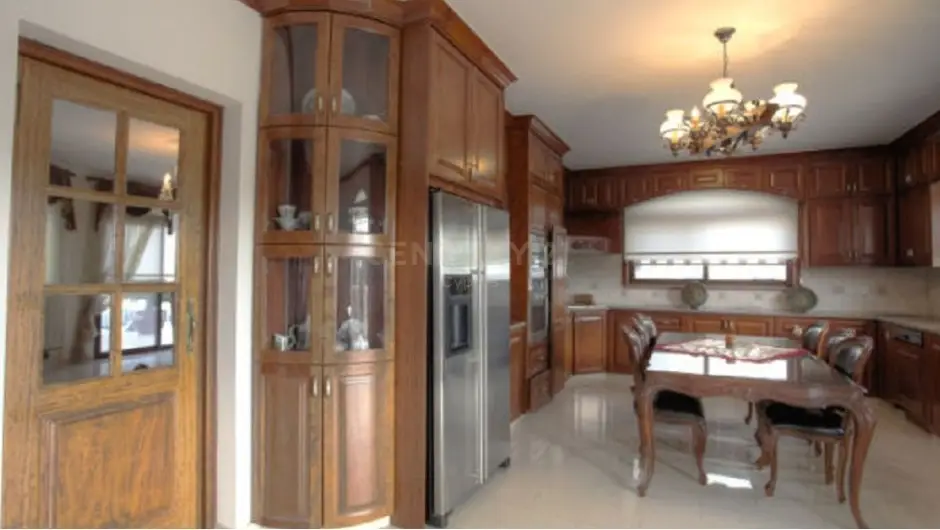 6 bedrooms Villa in Limassol, Cyprus No. 2699