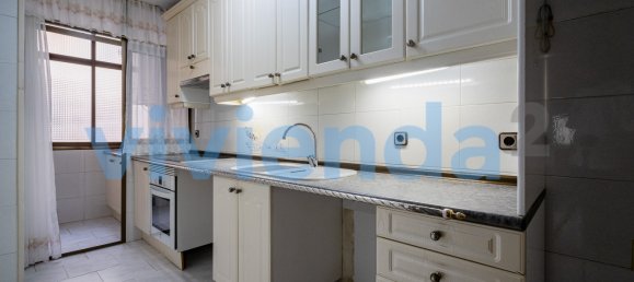 3 bedrooms Apartment in Madrid, Spain No. 174826 5