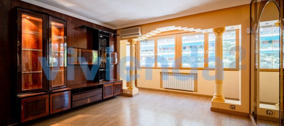 3 bedrooms Apartment in Madrid, Spain No. 174826 6