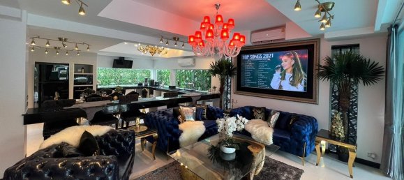 Villa de 8 dormitorios en Pattaya, Thailand No. 5754 10