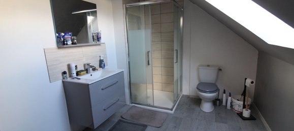 3 Schlafzimmer Haus in Blere, France, Nr. 220088 9