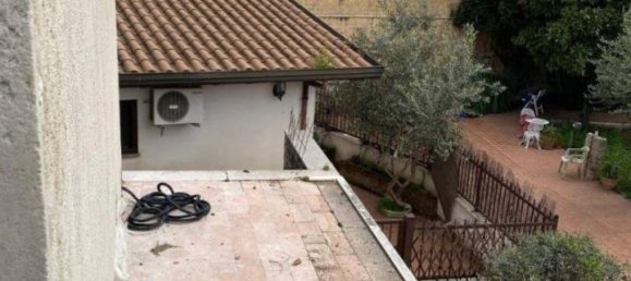 3 rooms House in Rome, Italy No. 35088 40