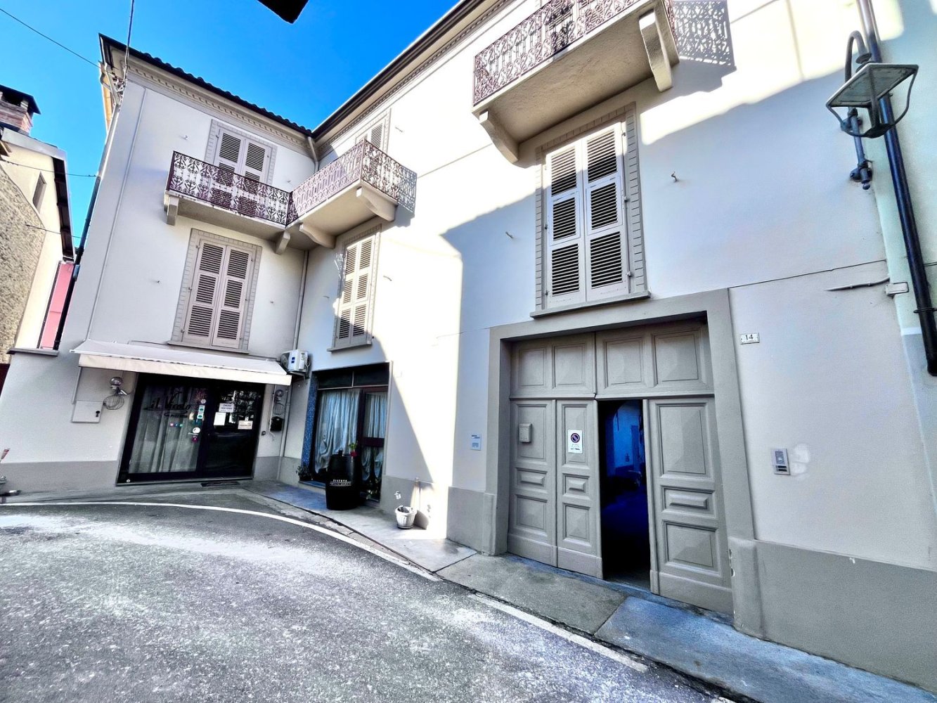 6 bedrooms Apartment in Santo Stefano Belbo, Italy No. 393982