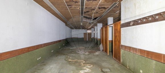550m² Commercial property in Coimbra, Portugal No. 66265 9