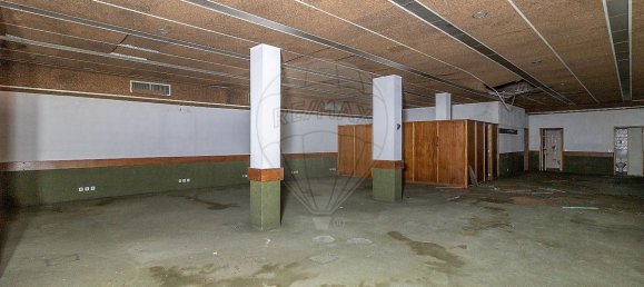 550m² Commercial property in Coimbra, Portugal No. 66265 10
