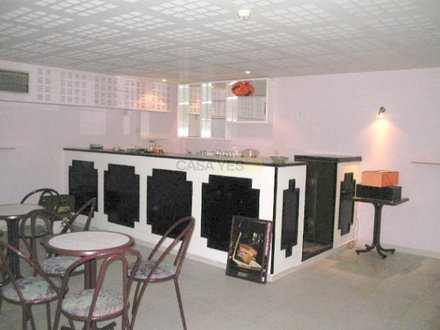 275m² Commercial property in Viana do Castelo, Portugal No. 76740