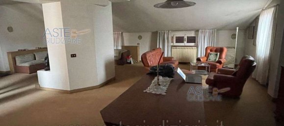 5 rooms Apartment in Renate, Italy No. 181642 15