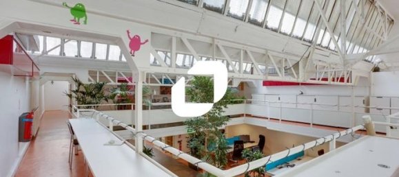 275m² Office in Suresnes, France No. 308351 5