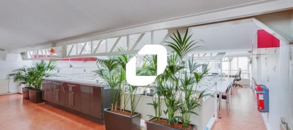 275m² Office in Suresnes, France No. 308351 6