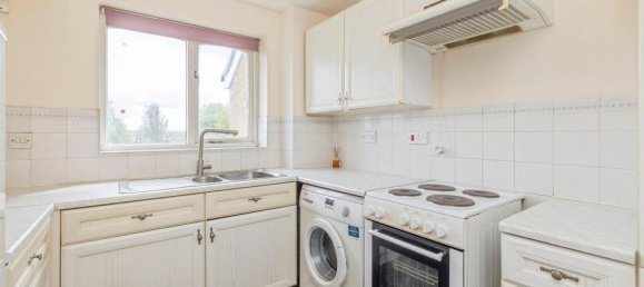 2 bedrooms Apartment in Watford, United Kingdom No. 6112 2