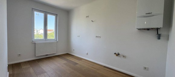 2غرفة شقة في Vienna, Austria رقم 224637 3