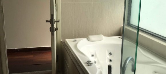 Ático de 4 dormitorios en District 7, Vietnam No. 10334 7