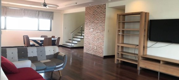 Ático de 4 dormitorios en District 7, Vietnam No. 10334 2