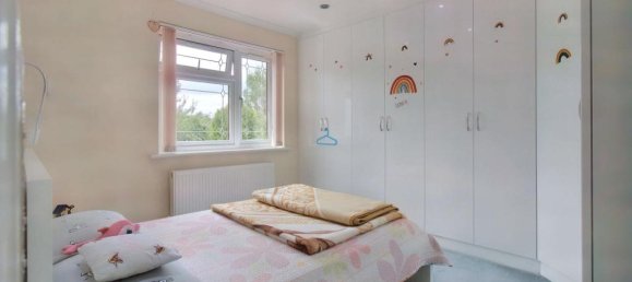 Дом с 4 спальнями в Пиннер, Великобритания № 14497 10